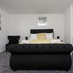 Live In Greenhill Leeds (West Yorkshire)
