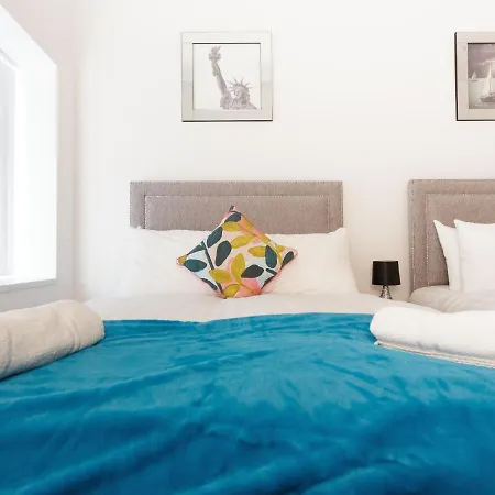 Apartment Live In Leeds Greenhill *