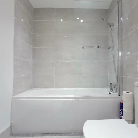 Apartment Live In Leeds Greenhill *