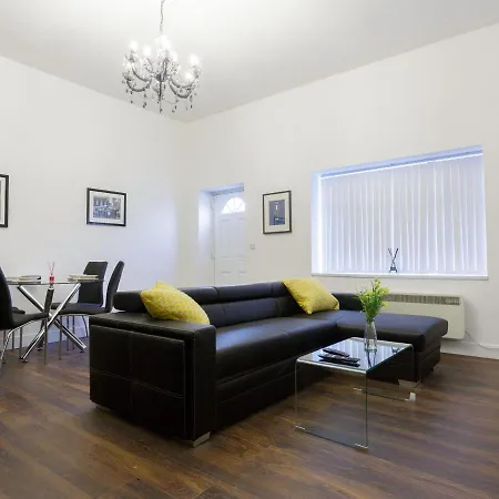 Live In Leeds Greenhill Apartment *
