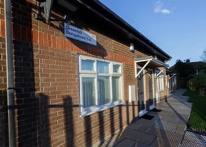 Live In Greenhill דירה