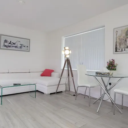 Live In Greenhill Lejlighed *