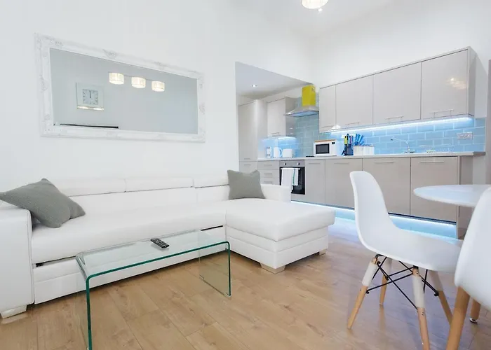 Apartment Live In Greenhill *