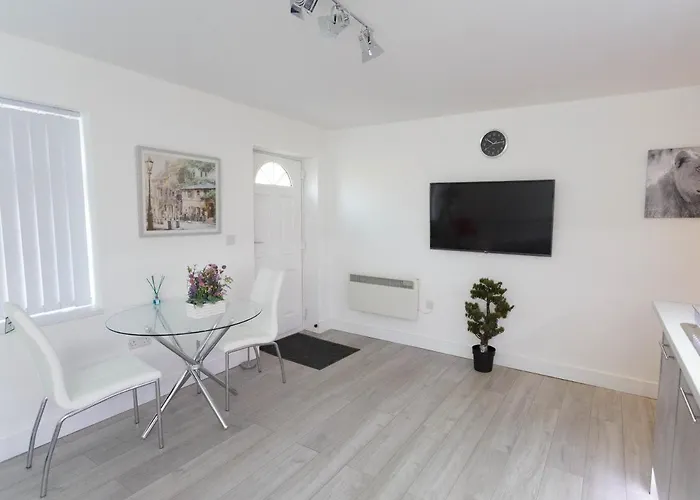 Apartment Live In Greenhill Leeds (West Yorkshire)