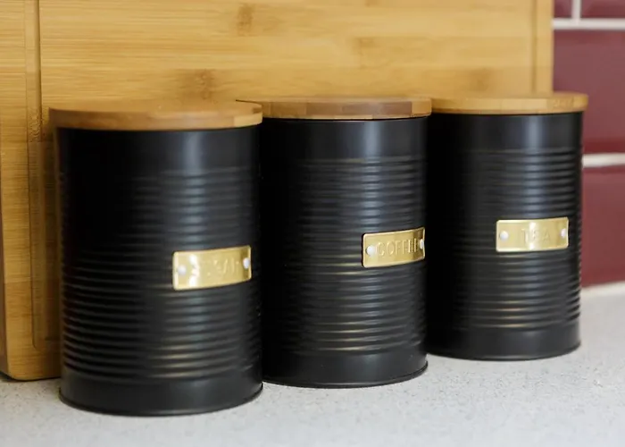 Live In Greenhill * Leeds (West Yorkshire)