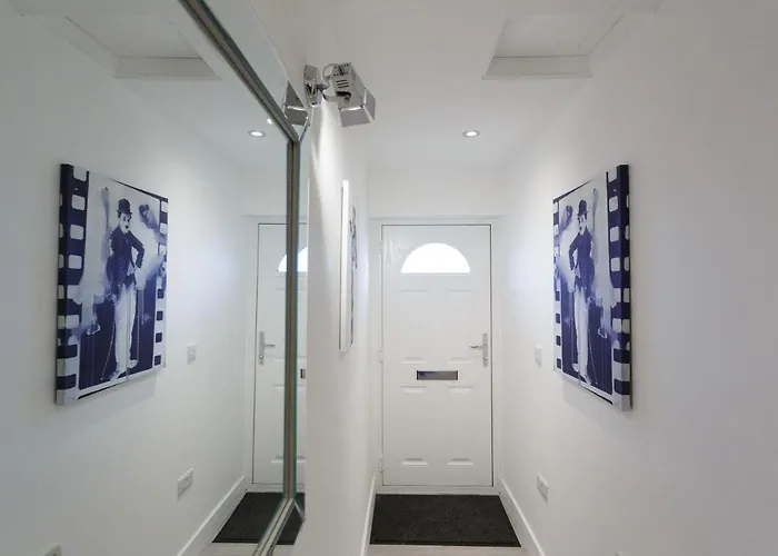 Apartment Live In Greenhill *